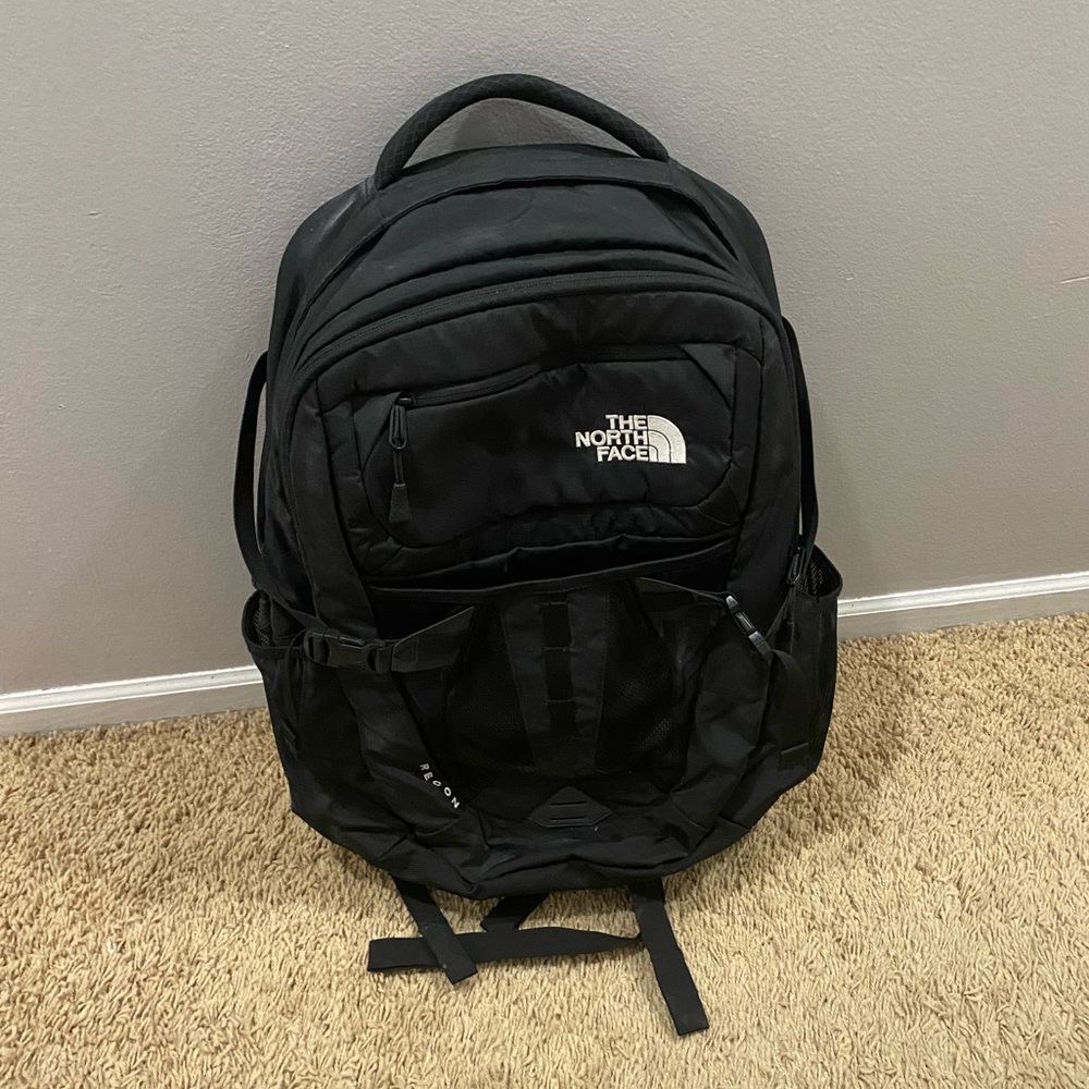 The North Face Women’s Recon 30L Backpack